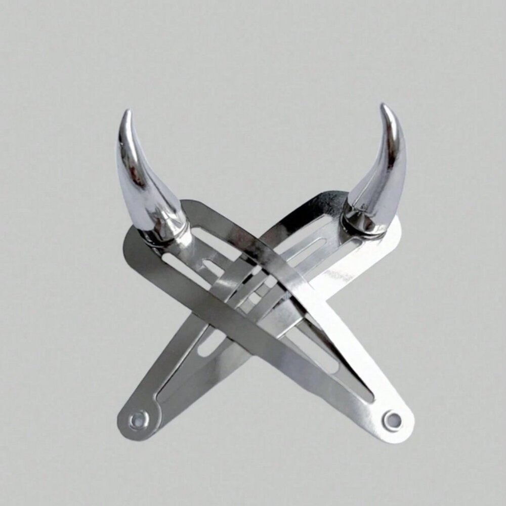 Demon horn hair clips